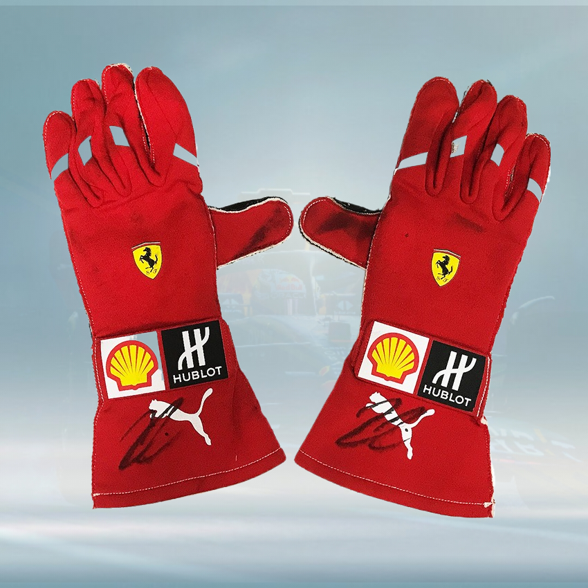 2018 Kimi Räikkönen Race Ferrari F1 Gloves